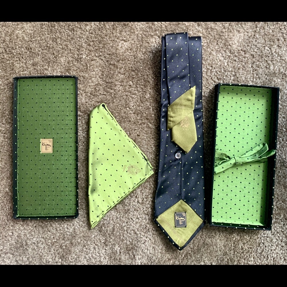 Bijan limited edition silk tie set